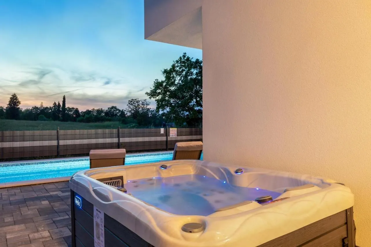 Villa Blue Lagoon - Private Pool And Whirlpool Kršan Croácia