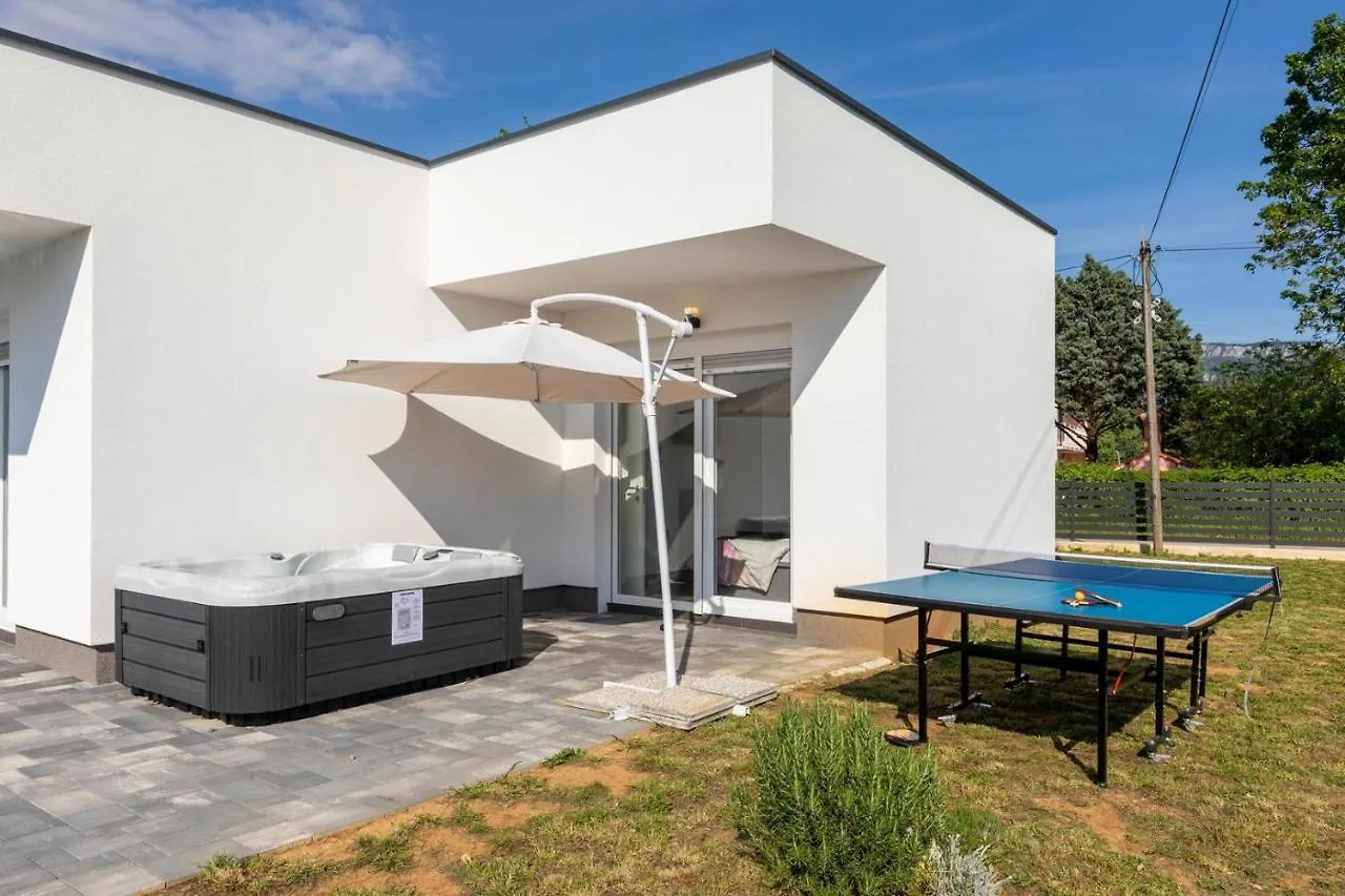 Villa Blue Lagoon - Private Pool And Whirlpool Kršan