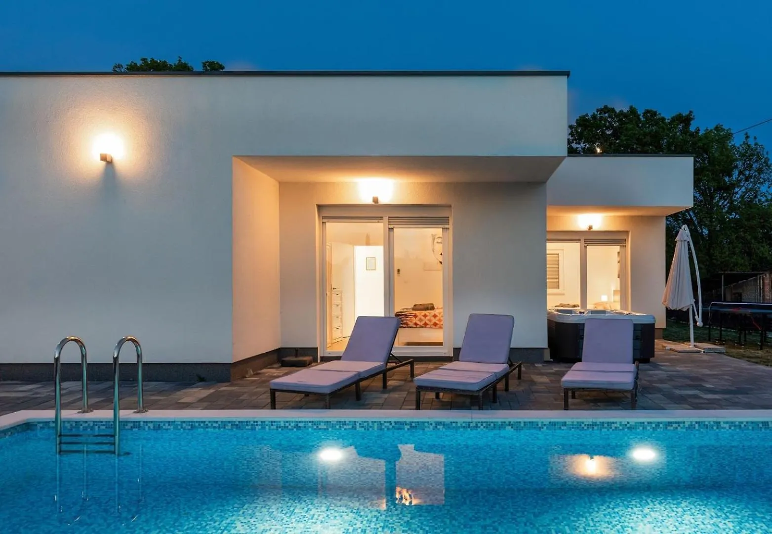 Villa Blue Lagoon - Private Pool And Whirlpool Kršan